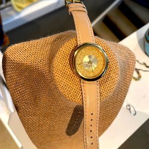 Beautiful Sperry watch w leather strap.